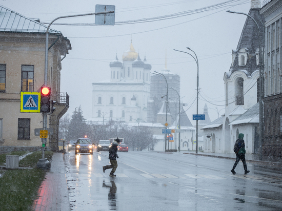 Облачная погода с небольшим снегом ожидается в Псковской области 29 ноября