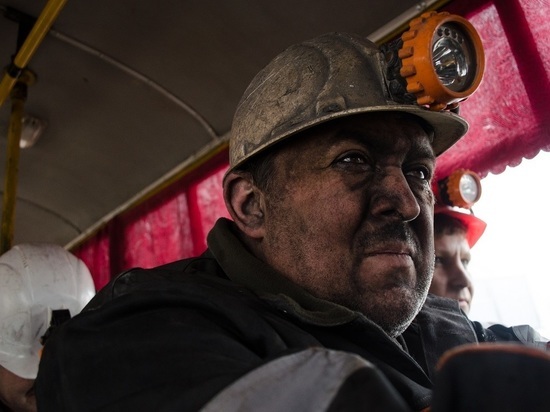 В Польше протестующие шахтеры заблокировали вывоз угля