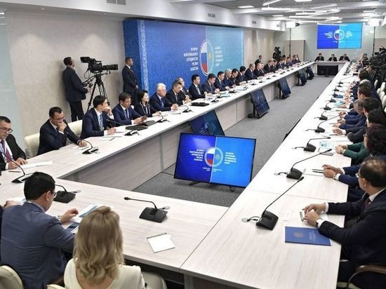 Омская делегация участвует в Форуме межрегионального сотрудничества России и Казахстана