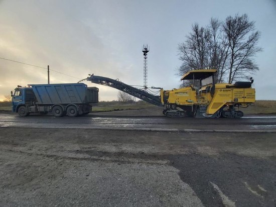 В Белгородской области ремонтируют дорогу от села Шахово до станции Сажное