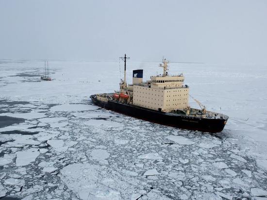 С 5 декабря в акватории порта Кандалакши стартует проводка ледоколов
