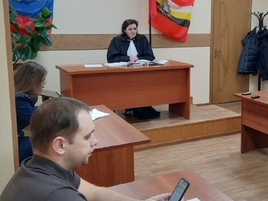 Курянин заплатит приятелю 35 тысяч рублей за завершение спора ударом бутылкой по голове