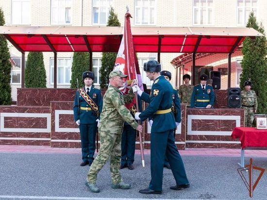 Боевые знамена нового образца получили росгвардейцы на Северном Кавказе
