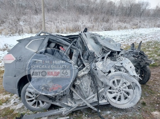 В Курской области на встречной полосе разбился водитель автомобиля Nissan X-Trail