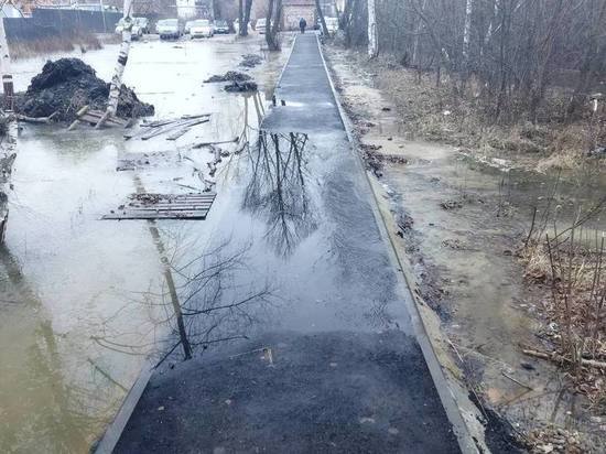 Пензенцы не хотят пробираться сквозь болото на Новоказанской улице