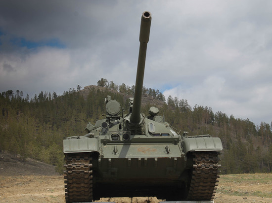 В Бурятии мобилизованные тренируются водить танки и БМП