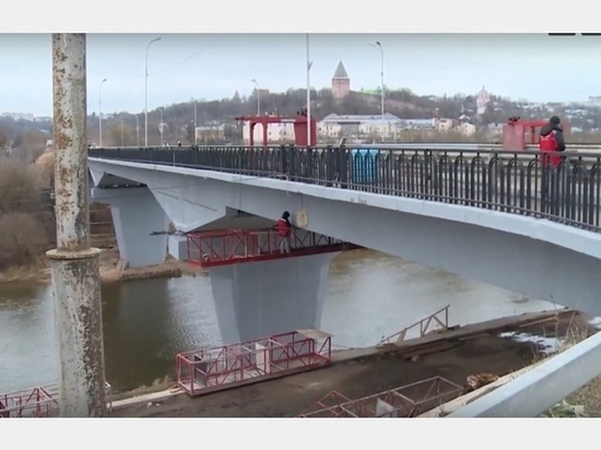 В Смоленске Крестовоздвиженский мост приняли в эксплуатацию с ограничениями