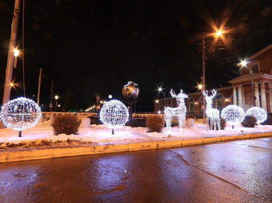 Новогодние арт-объекты сменили место локации в Брянске