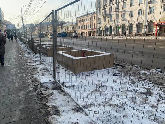 На проспекте Ленина в Туле приступили к установке модулей для деревьев