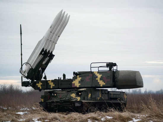 Россия использует ракеты со снятыми ядерными боеголовками для истощения украинской ПВО