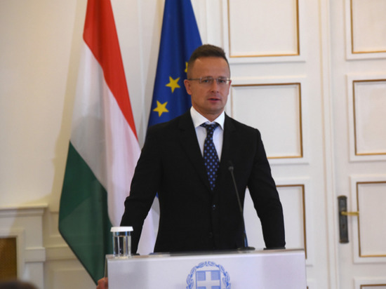 Венгрия продолжит блокировать заседание комиссии Украина-НАТО