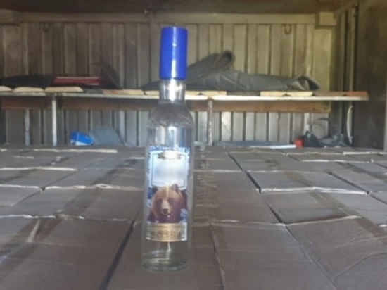 У жителя Абакана изъято более 5 тысяч бутылок палёного алкоголя