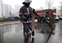 Губернатор Брянской области Александр Богомаз сообщил в своем Телеграм-канале, что в Суражском районе благодаря слаженной и оперативной работе пожарно-спасательных подразделений было локализовано горение на резервуаре с нефтепродуктами