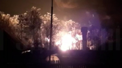 В Брянской области загорелся нефтяной резервуар: видео пожара на нефтебазе