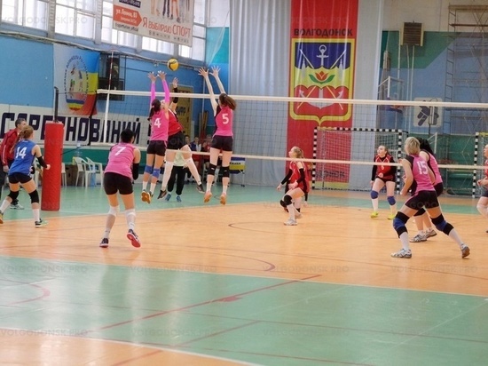 Женская сборная ДНР по волейболу отправилась в Волгодонск