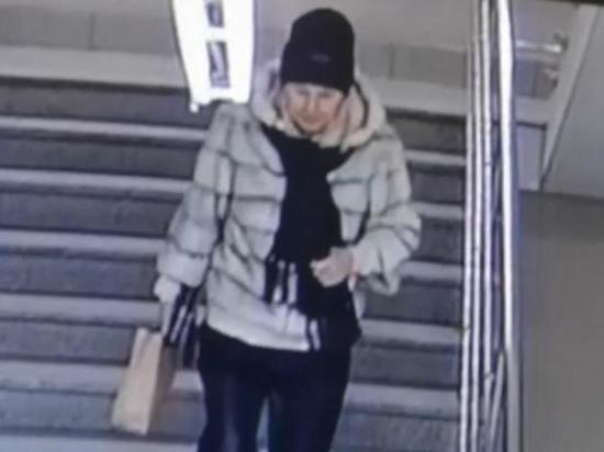 Жительница Рязани подобрала на улице пачку денег и вернула их владельцу
