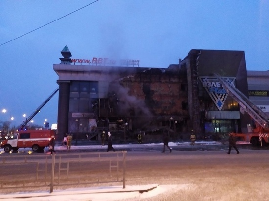 Причиной пожара во «Взлетка Плаза» в Красноярске стала фритюрница с растительным маслом