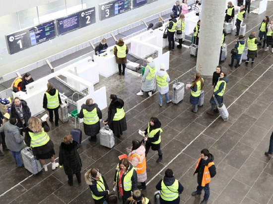 Открытие в декабре: в Новом Уренгое работники аэропорта на проверке нового терминала притворились пассажирами