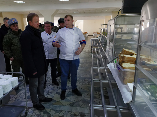 Губернатор Алтайского края края посетил лагерь мобилизованных