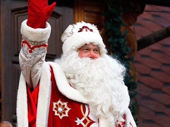 Ящики для писем Деду Морозу появились в парках и на почте в Подмосковье
