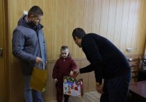 Руководство Комбината благоустройства городского округа Серпухов поблагодарило горожанина Виктора и его маленького сына Константина за ответственную гражданскую позицию
