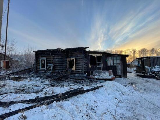 Мужчина и женщина погибли на пожаре под Новосибирском