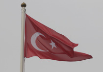 Турецкая Республика установила на глубине 2200 метров в море 280-тонный резервуар для сбора поступающего из скважин черноморского газа, операция проводилась 20 часов, пишет Yeni Şafak