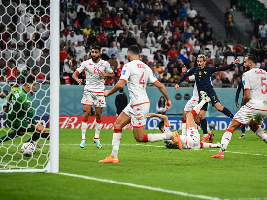 Франция подала жалобу в ФИФА на незасчитанный гол Гризманна