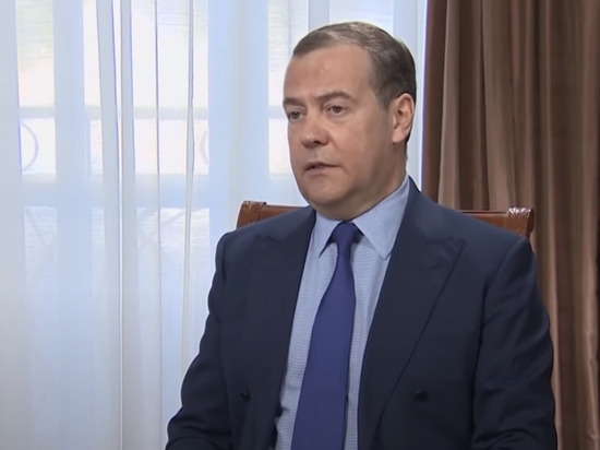 Медведев: Российская армия достигает поставленных президентом целей
