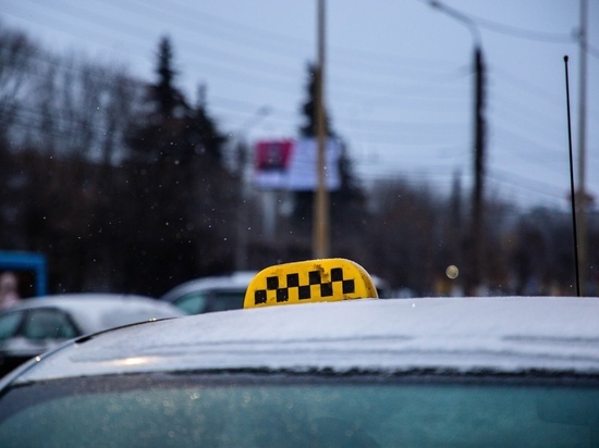В Тверской области люди пожаловались на слишком дорогое такси