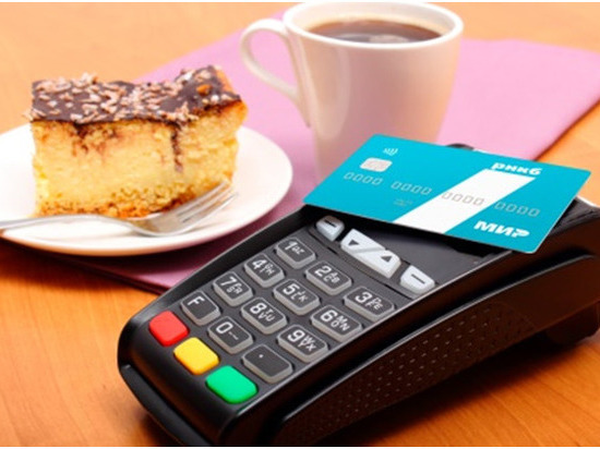Владельцы дебетовых и кредитных карт РНКБ могут получить кешбэк до 5% за оплату товаров и услуг