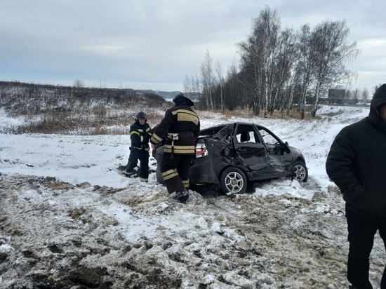На орловской трассе из-за грубого нарушения ПДД легковушка оказалась под колёсами фуры