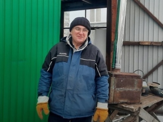 Пенсионер из Томска изготовил восемь дровяных металлических печей для мобилизованных томичей