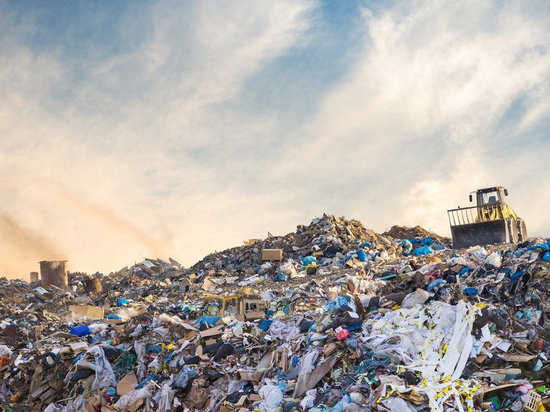 Почти 200 тысяч тонн мусора вывезли со свалки в Ахтубинске