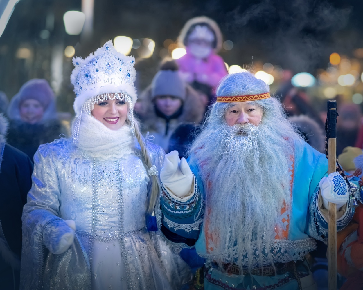 В Салехарде дети встретили волшебника Ямал Ири: фоторепортаж с морозного праздника
