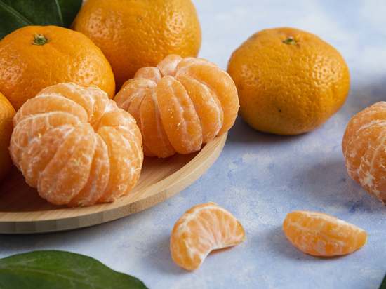Цены на мандарины в Петербурге перед Новым годом выросли на 60 %