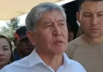 Экс-президента Киргизии Алмазбека Атамбаева удалили из зала суда за буйное поведение