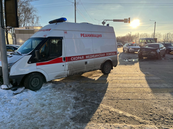 В Кирове на Ленина произошло ДТП с машиной «скорой помощи»