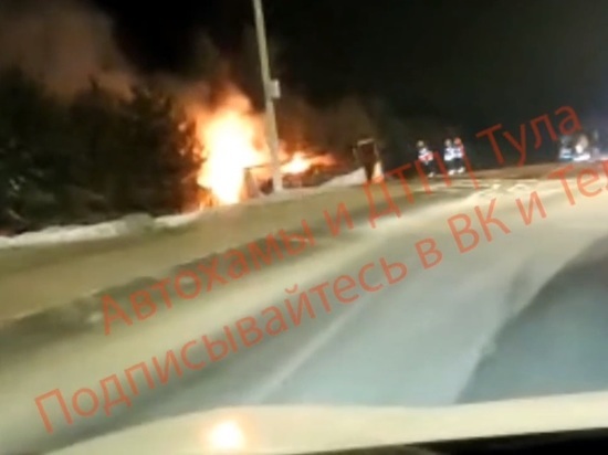В Плавском районе после столкновения с внедорожником сгорела "Газель"