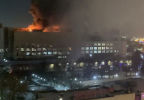 Серьезный пожар возник в пятницу вечером на территории Микояновского мясокомбината на Волгоградском проспекте