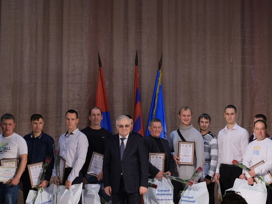В Волгоградской области наградили лучших представителей рабочих профессий