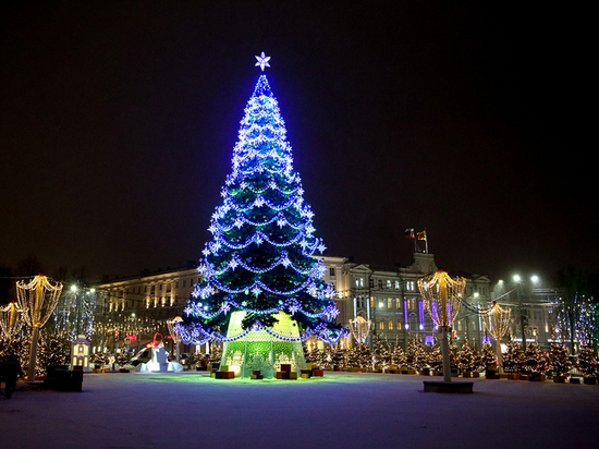 На площади Ленина в Воронеже установили более 300 турникетов и увеличили количество входов