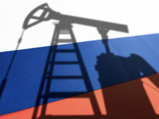Страны ЕС договорились о потолке цен на российскую нефть в размере 60 долларов за баррель после того, как Польша дала «зеленый свет» именно такому уровню стоимости «черного золота»