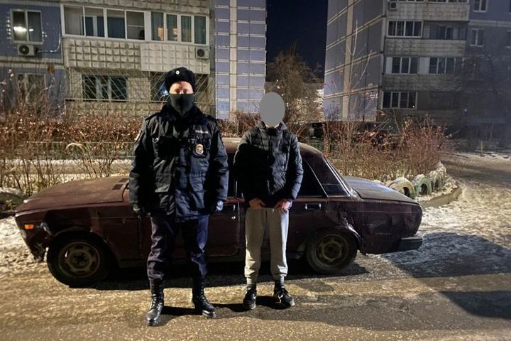На окраине Рязани полицейские задержали 17-летнего подростка на ВАЗ ...