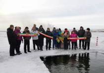 Читинские «моржи» 3 декабря открыли купальный сезон на озере Кенон, всего окунулись в прорубь порядка 70 человек