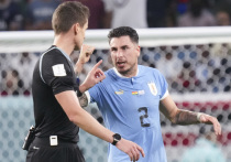 Защитник сборной Уругвая Хосе Хименес оскорбил судей матча против команды Ганы на чемпионате мира-2022