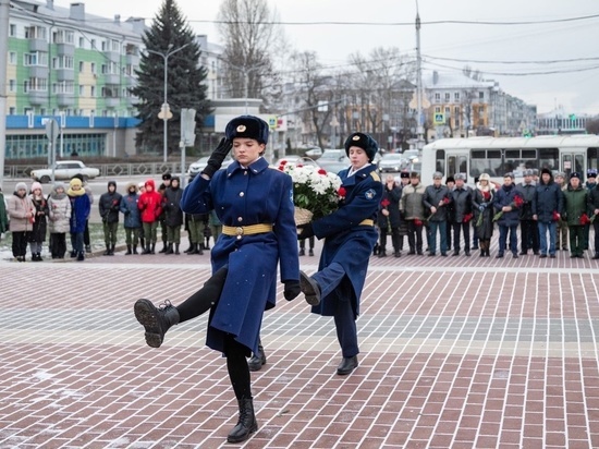 В Липецке почтили память пропавших без вести воинов в День неизвестного солдата