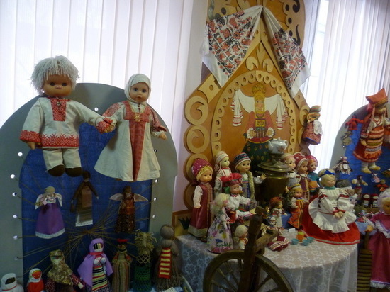 В библиотеке Каширы представили игрушки с вековой историей