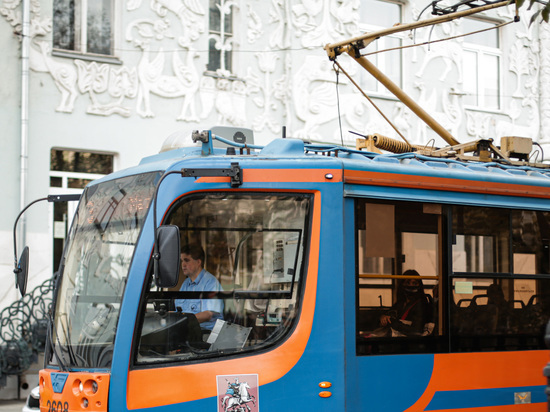 «Умный» трамвай «Витязь-М» прибыл в Петербург