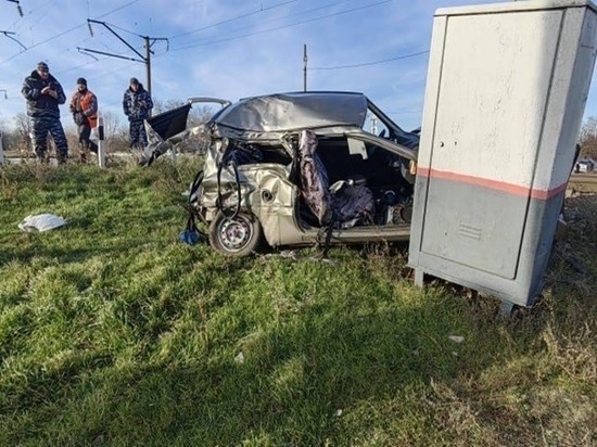 В Ростовской области в ДТП на ж\д путях погиб водитель и его пассажир